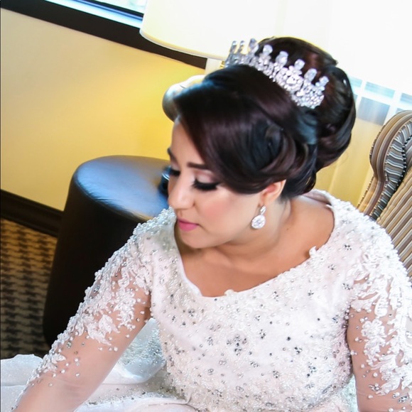 ✨BLING BLING✨ Wedding Crown - Picture 4 of 6
